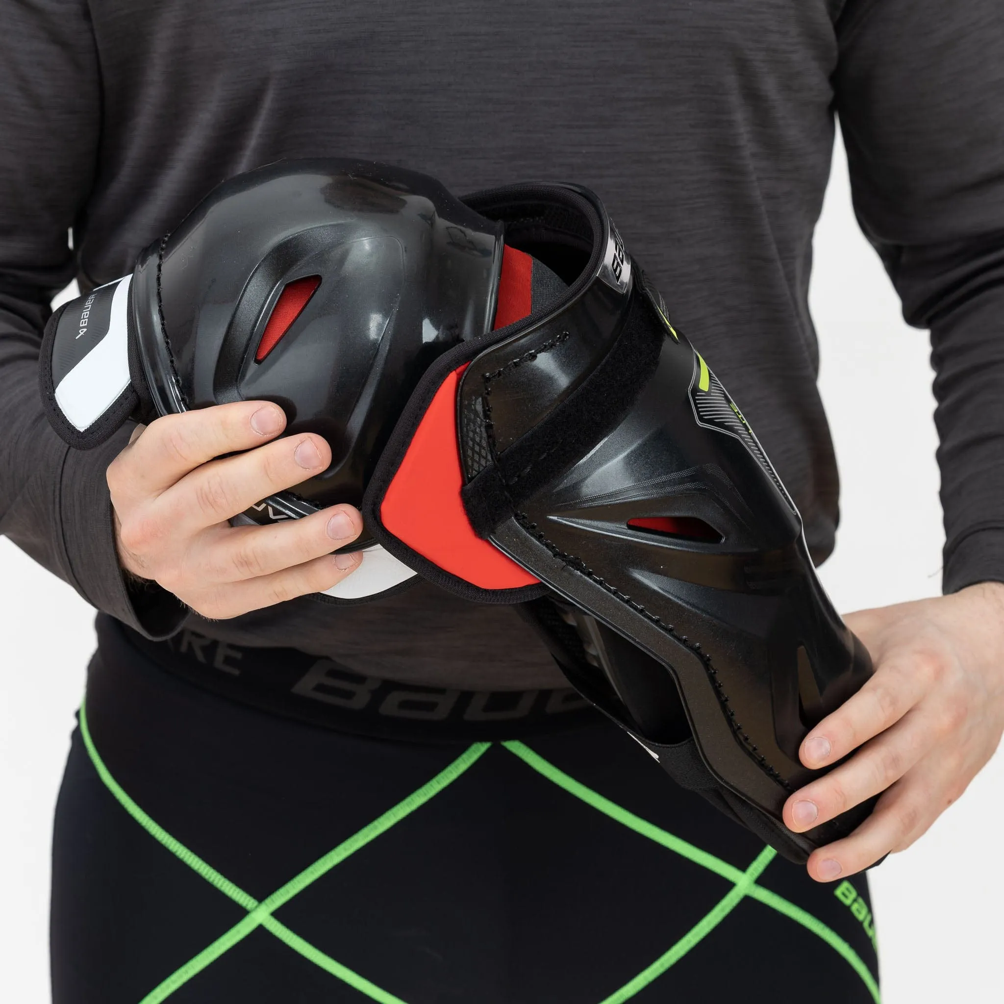 Bauer Vapor Hyperlite Intermediate Hockey Shin Guards