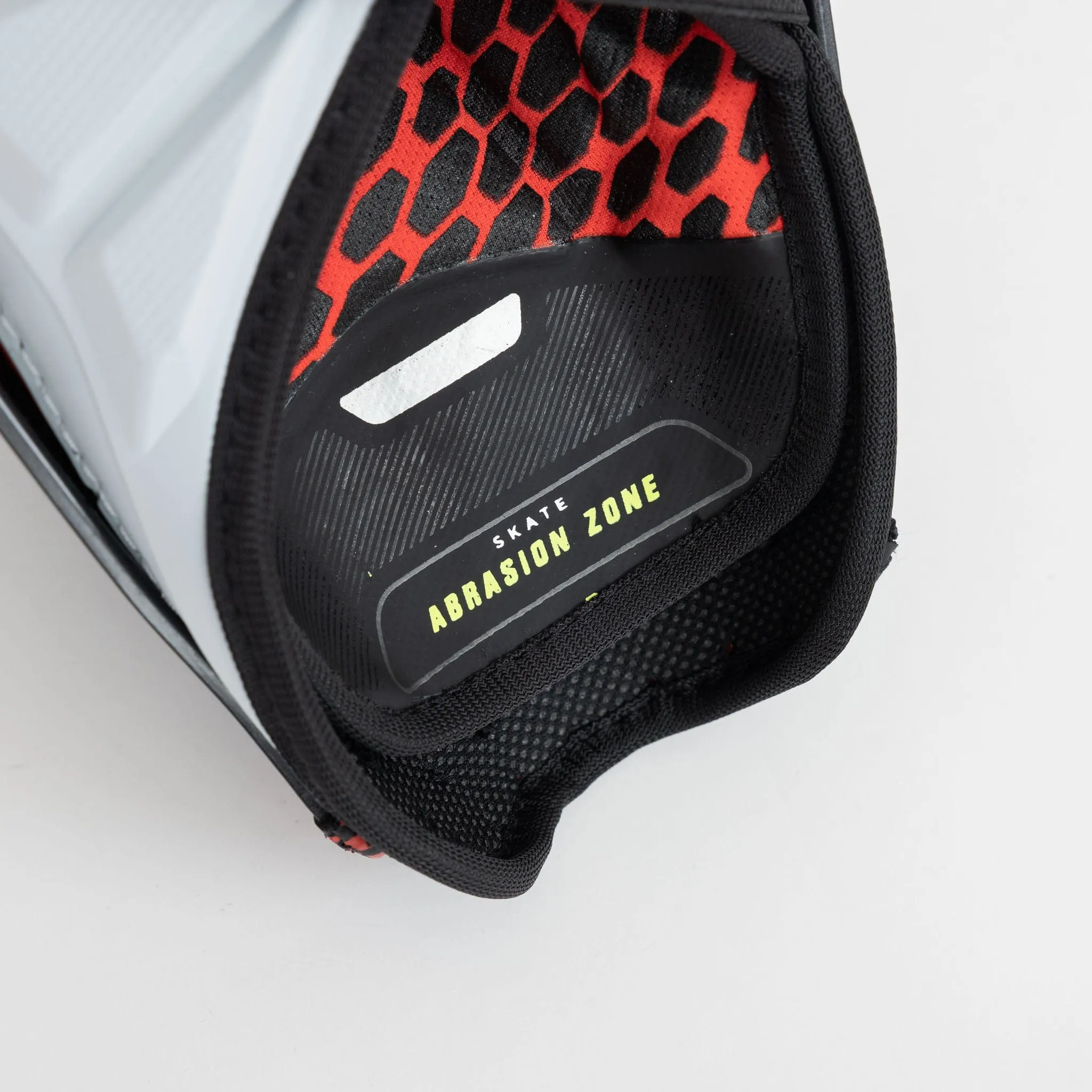 Bauer Vapor Hyperlite Intermediate Hockey Shin Guards