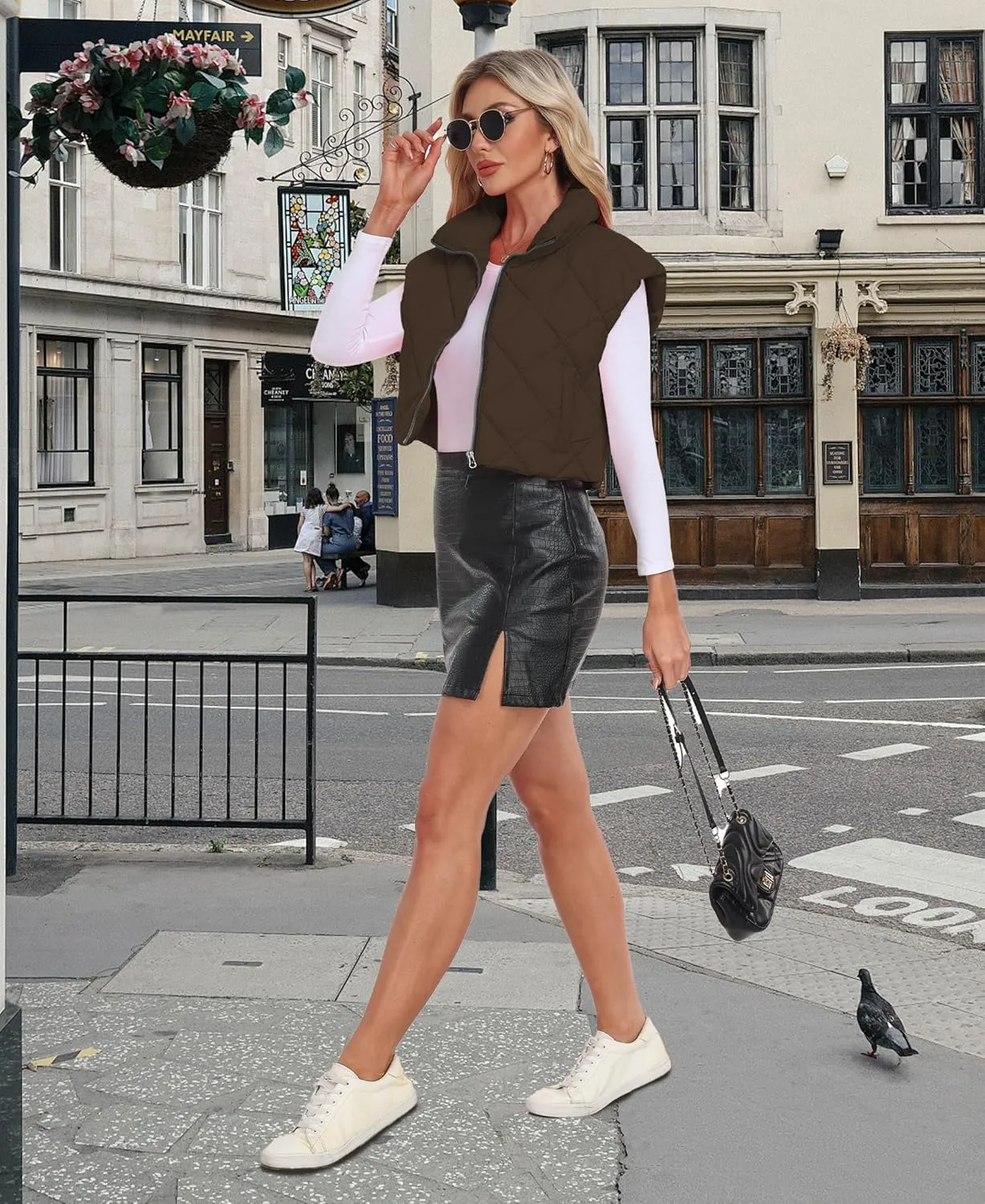 Cropped Puffer Vest Women Lightweight Sleeveless Bubble Short Puffer Vest Stand Collar Zip up Outerwear Winter HH24072