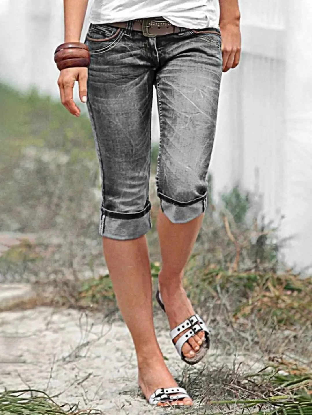 Flamingals Denim Short for Women Cuffed Hem Low Rise Bermuda Denim Shorts Raw Hem Denim Bermuda Shorts 2024 Trendy