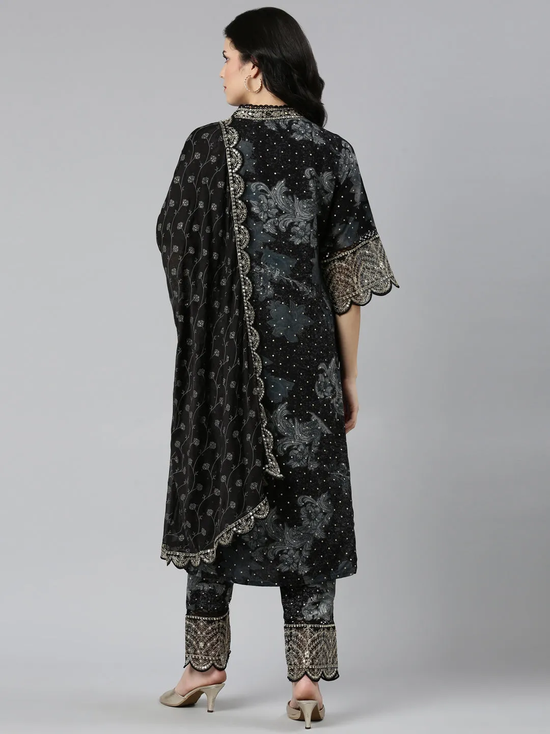 Neeru's Black Regular Straight Printed Readymade Suits