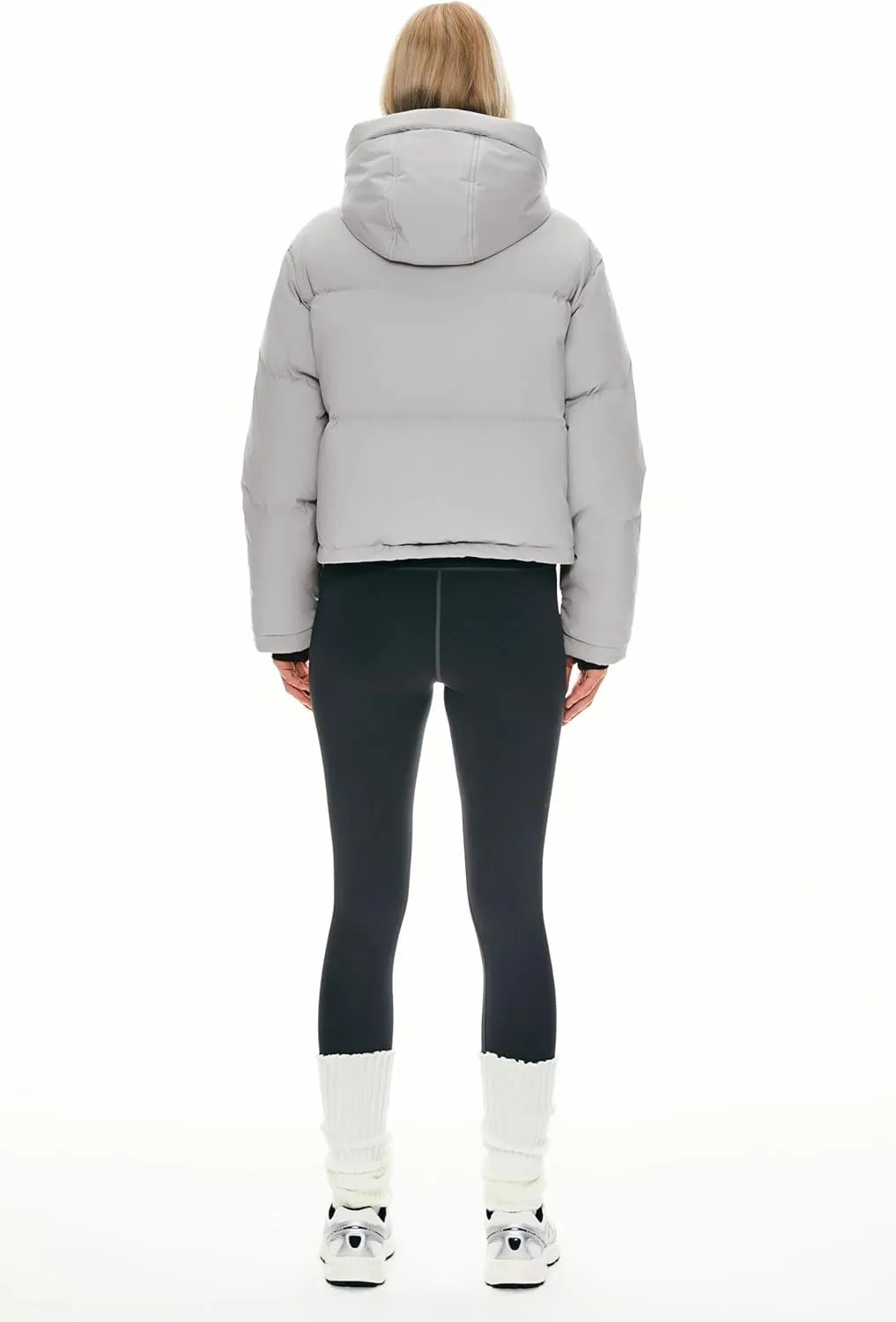 Orolay Women's Cropped Puffer Jacket Winter Quilted Short Down Coat Warm Hooded Zip Fashion Outerwear with Pockets