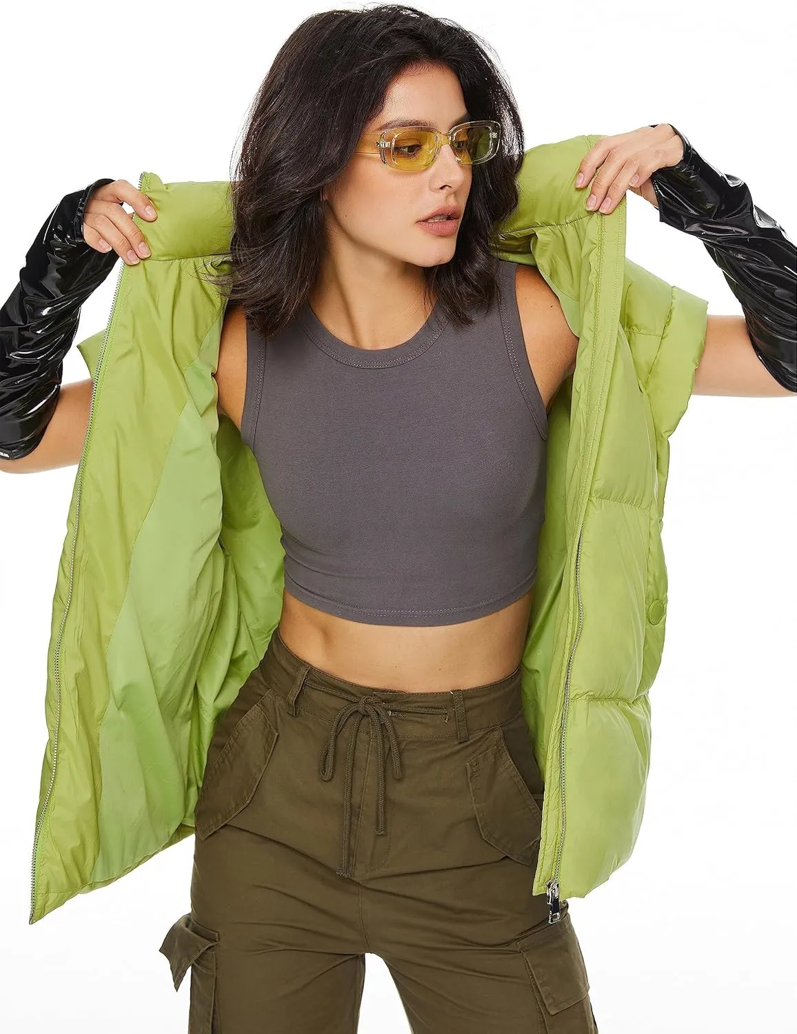 Orolay Women's Puffer Down Vest Oversized Warm Sleeveless Jacket Fashion Quilted Outerwear Gilet with Stand Collar