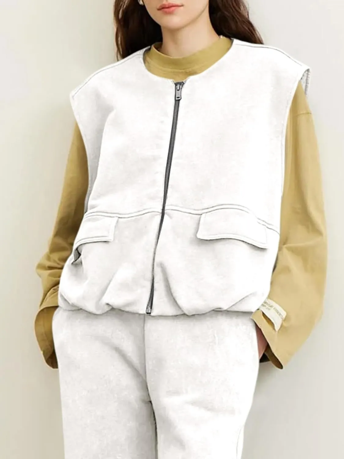 Tankaneo Womens Cargo Zip up Vest Oversized Casual Cotton Sleeveless Jackets Crew Neck Ruched Hem Gilet
