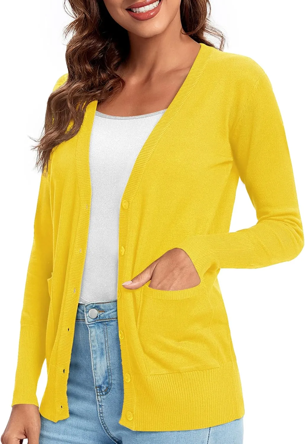 Urban CoCo Women's Lightweight Long Sleeve Cardigan Sweaters V-Neck Button Down Knit Sweater with Pockets