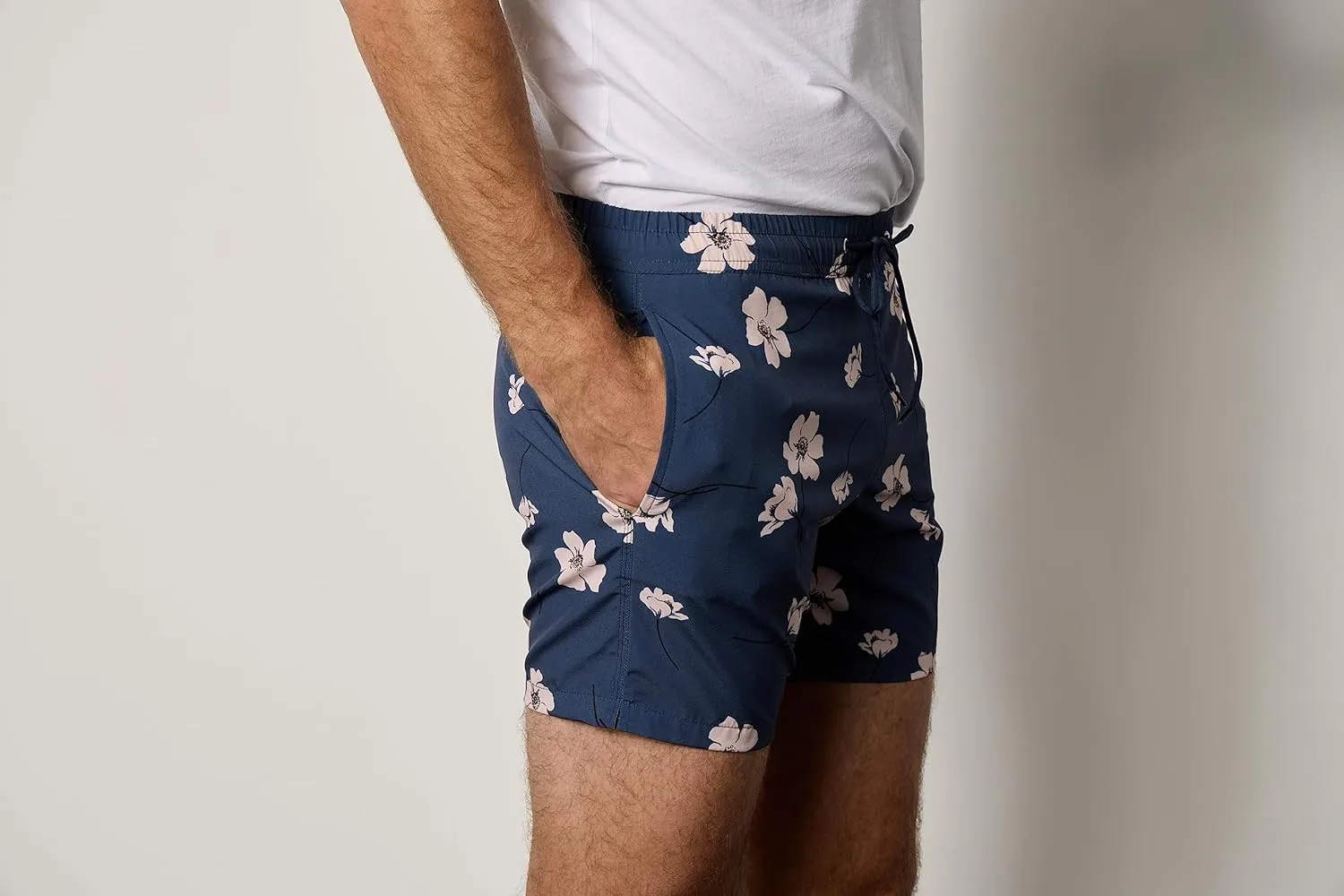 Velvet by Graham & Spencer Men's Ricardo Printed Board Shorts