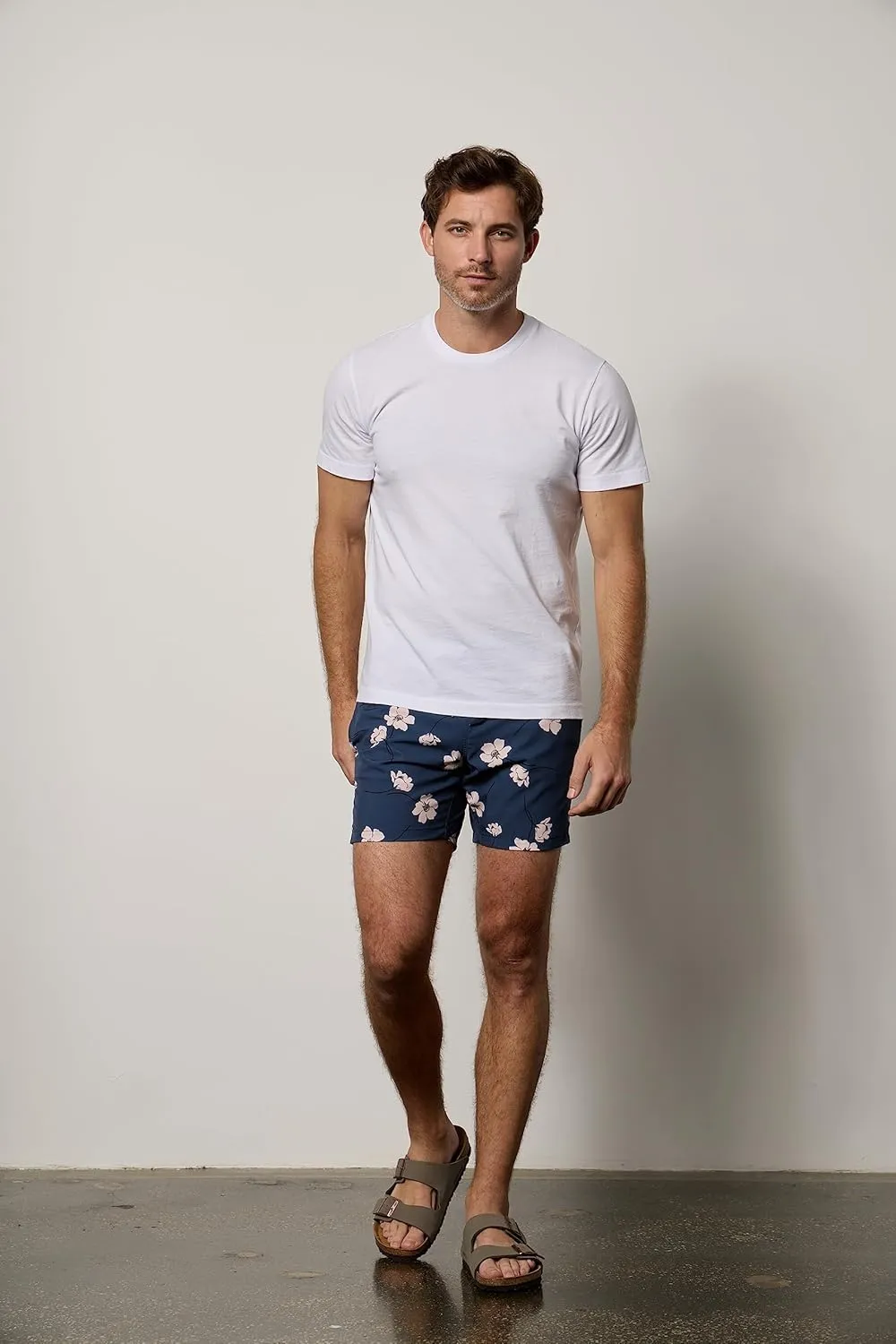 Velvet by Graham & Spencer Men's Ricardo Printed Board Shorts