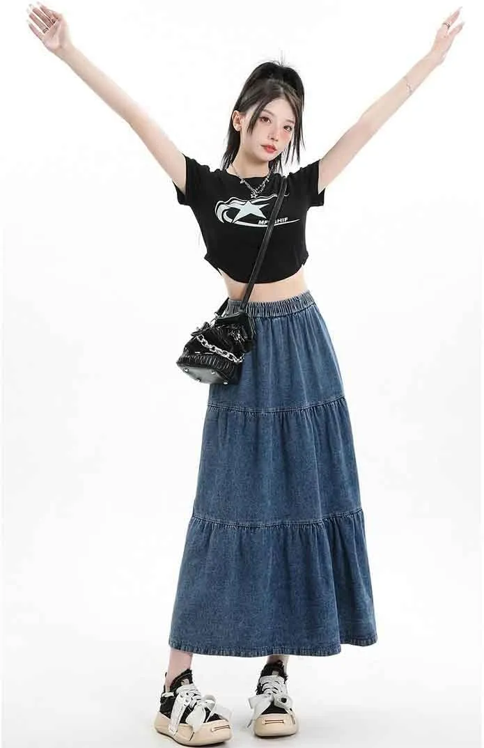 Vintage denim skirt with elastic waistband and high waisted A-line skirt, fashionable denim midi skirt