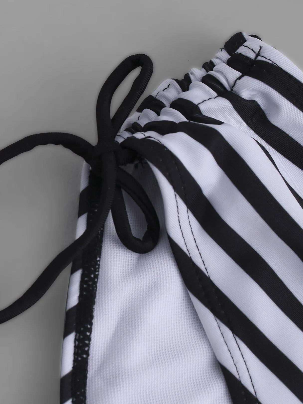 Wholesale Black Strapless Sleeveless Stripe Backless Self-Tie Bikinis