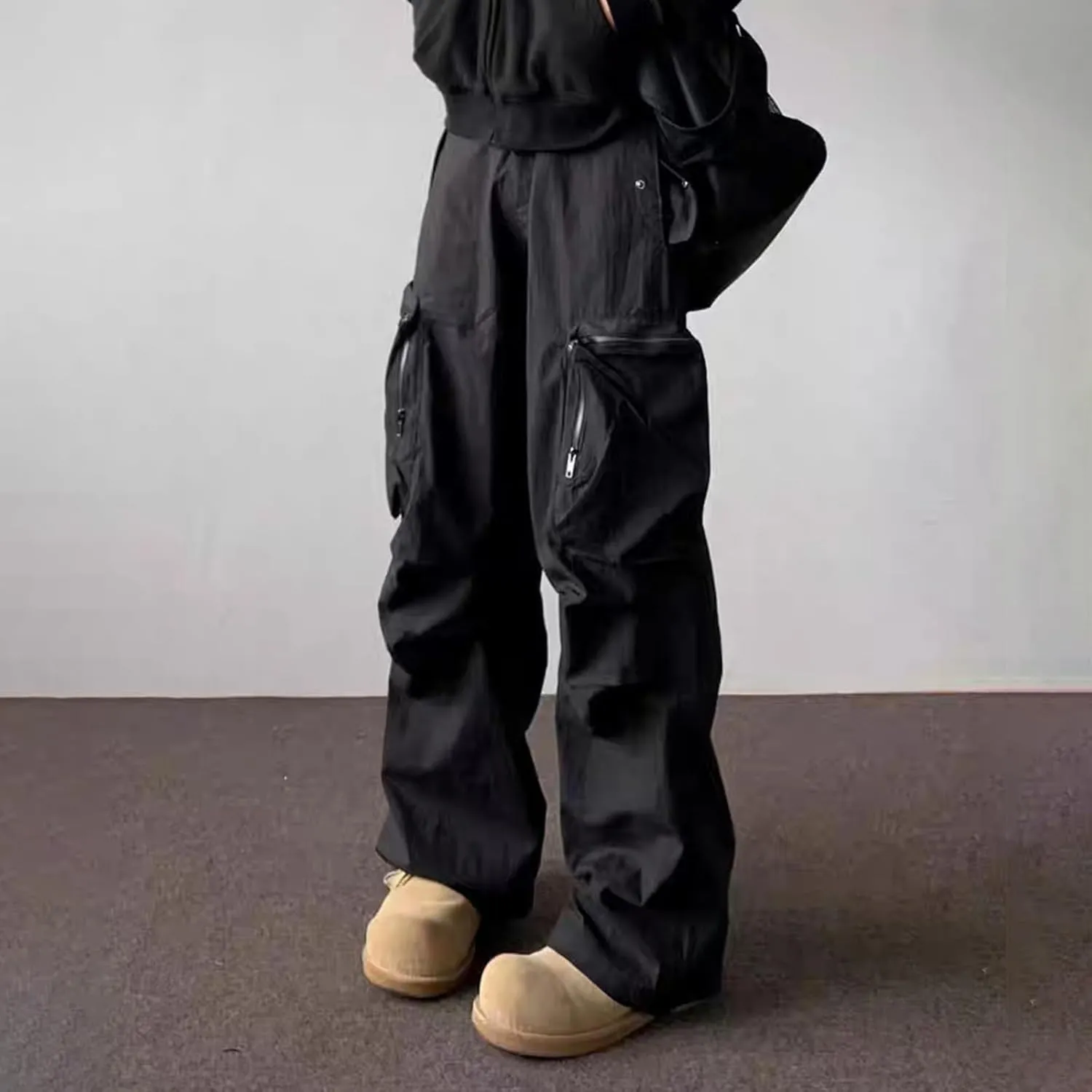 Wide Leg Cargo Pants for Men with Zipper Pockets Stretch Casual Relaxed Fit Pants Lightweight Baggy Streetwear Sweatpants