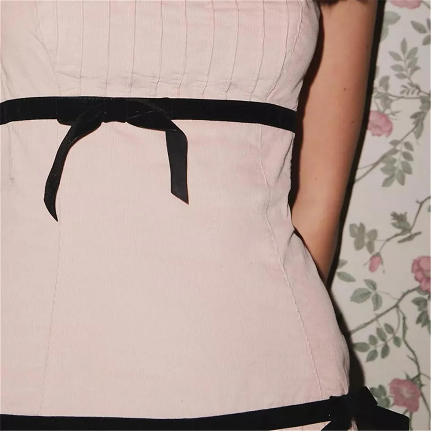 Women Sexy Strapless Bodycon Mini Dress Y2K Lace Trim Off Shoulder Tube Dress Bodycon Hollow Out Backless Party Dress