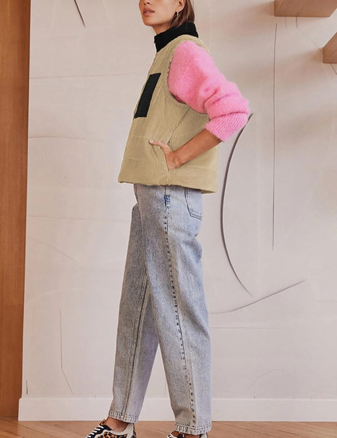 Women's Corduroy Puffer Vest Cropped Stand Collar Zip Up Color Block Vests Warm Gilet Jacket Outerwear with Pocket