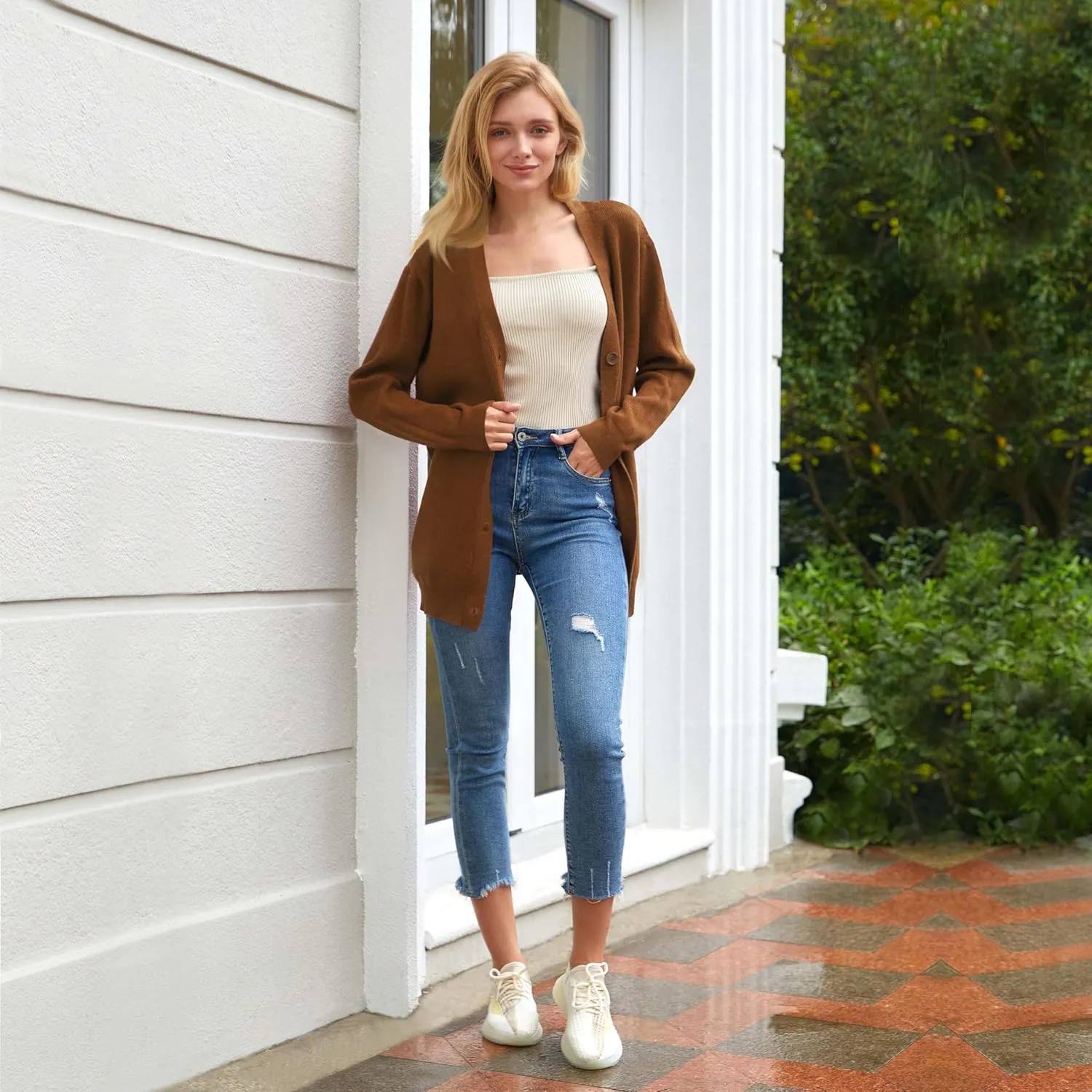 Women's Long Sleeve V-Neck Button Down Cardigan Chunky Oversized Knit Open Front Trendy Sweater Outerwear